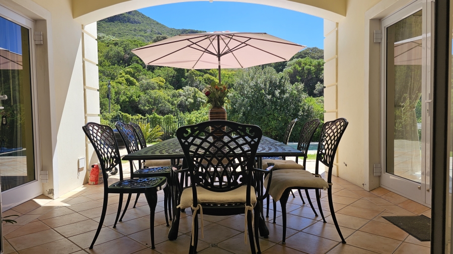 To Let 4 Bedroom Property for Rent in Hout Bay Western Cape